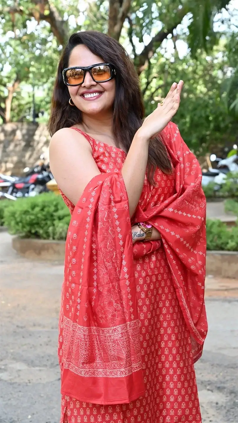 TELUGU GIRL ANASUYA BHARADWAJ IN RED DRESS 4